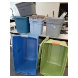 Totes some with lids