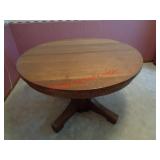 OAK KITCHEN TABLE - APPROX 45" DIAMETER