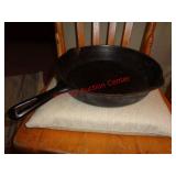 GRISWOLD 11" CAST IRO SKILLET PAN