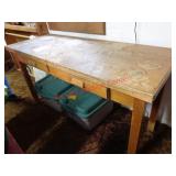 ANTIQUE OAK CHILDS TABLE - TOP LIFTS UP