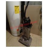 EUREKA SELF-PROPELLED VACUUM