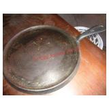 GRISWOLD #8 GRIDDLE PAN