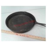 12" Cast iron skillet pan no