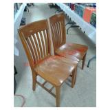 2 solid oak antique dining table chairs