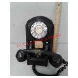 Vintage jukebox / tombstone rotary phone telephone