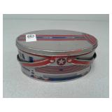Decoware train metal lunch box with lid