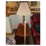 2 MATCHING END TABLES & BRASS LAMPS