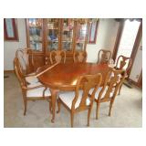 THOMASVILLE TABLE, 8 CHAIRS, 2 LEAVES, & PAD COVER