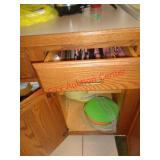 TUPPERWARE & KITCHEN UTENSILS +++