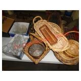 BASKETS & GLASSWARE