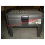 RUBBERMAID STORAGE STEP STOOL