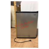 > Kenmore stainless steel dorm fridge refrigerator