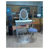 >vanity makeup mirror and table with 2 stools