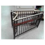 > Vintage adjustable-height baby / doll playpen /
