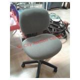 > Hon adjustable height and back office chair on