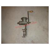 UNIVERSAL MEAT GRINDER