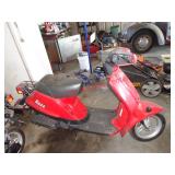 1988 RIVA RAZZ BY YAMAHA - RED SCOOTER