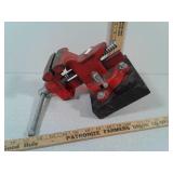 Milwaukee bench vise