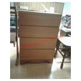 Huntley furniture four drawer dresser
Approx 49H