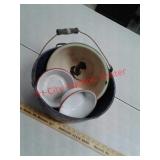 4 vintage enamel pots & Stockpot