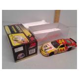 NASCAR diecast car - #44 Kellogg