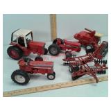 Metal Ertl International IH toy tractors and