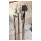 Weed popper & other garden/yard tools as shown
