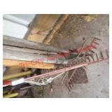 GARDEN TOOLS - RAKES, HOES +