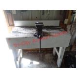 WOOD WORK BENCH & VICE