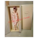 Luncheon Ensemble silkstone Barbie, Gold Label