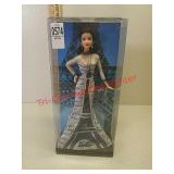 Eiffel Tower dolls of the world Landmark