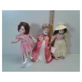 Lot of 3 dolls with stands