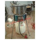 >Creole stainless steel propane cooker with