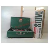 Coleman 413G green two burner stove in great