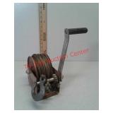 Dutton lainson winch with cable