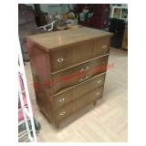 > 4 drawer chest dresser