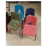 > 5 plastic kids school chairs