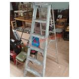 > 6 foot aluminum step ladder