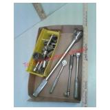 Ratchet tools and sockets