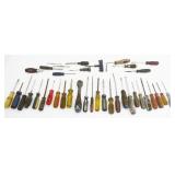 Grouping of Tools: Screwdrivers