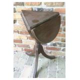 Three Leaf Clover Wood Side Table