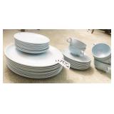 Estate Lot: Dishes & Teacups