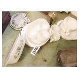 Estate Lot: Bakeware & Dishes