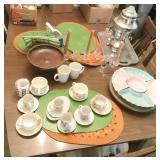 Estate Lot: Contents on Table, See All Photos
