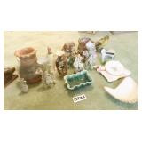 Estate Lot: Ceramic Decor Items