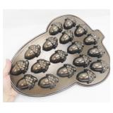 Nordic Ware Acorn Cakelet Pan