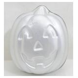 1996 Wilton Aluminum Pumpkin Cake Pan