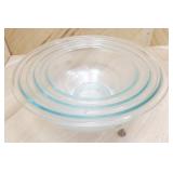 Pyrex Nesting Bowls