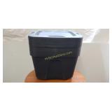 8 - 12 Gallon Plastic Totes