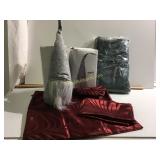 2 nomes 1 tablecloth & 2 pillow covers